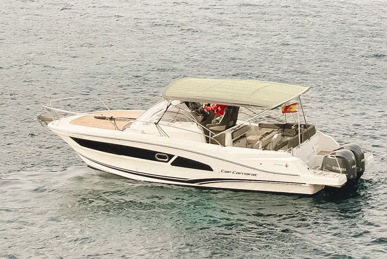 Magari, motora de Mola Boats